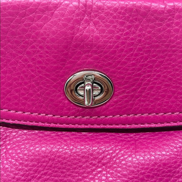 Coach Fuchsia Pink Leather Detachable Strap Crossbody Bag Purse 🌸🌸 - Picture 3 of 9